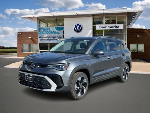 New 2025 Volkswagen Taos SE image 1
