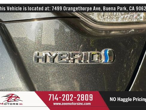 Used 2021 Toyota Corolla LE FWD image 50