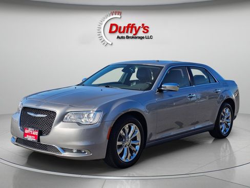 Used 2016 Chrysler 300 C image 13