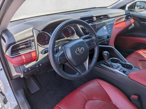 Used 2019 Toyota Camry XSE FWD image 10