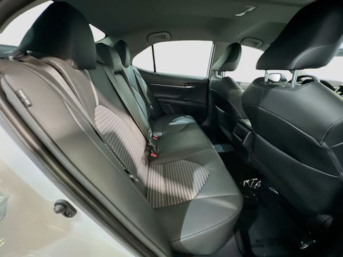 Used 2023 Toyota Camry SE FWD image 18