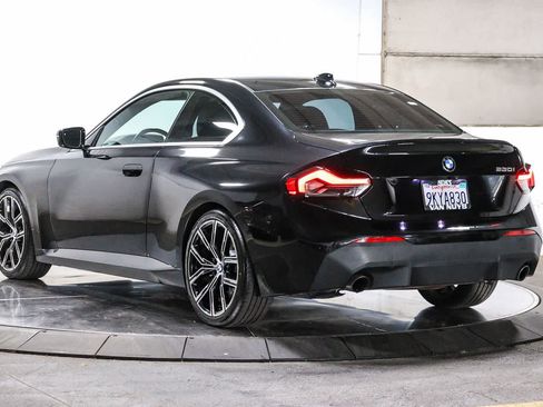 Used 2022 BMW 230i Coupe w/ Convenience Package RWD image 2