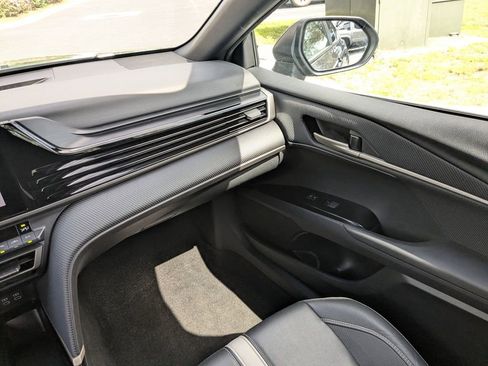 Certified 2025 Toyota Camry SE FWD image 17