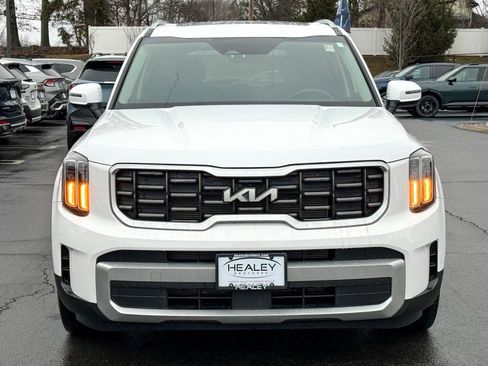Certified 2024 Kia Telluride S w/ S Sunroof Package image 2
