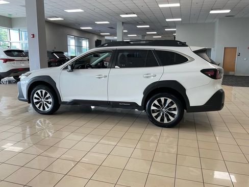 Used 2024 Subaru Outback Limited AWD/4WD image 5