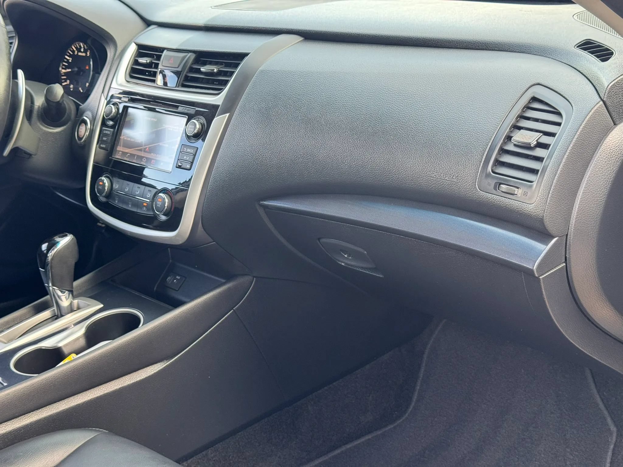 Used 2018 Nissan Altima 2.5 SR w/ SR Midnight Edition FWD image 32