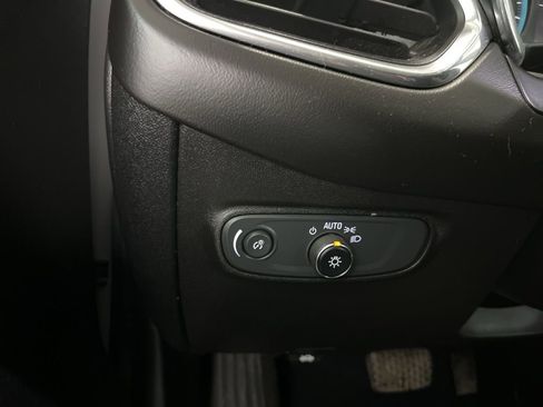 Used 2019 Chevrolet Equinox LS image 14