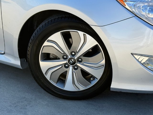 Used 2013 Hyundai Sonata Limited FWD image 2