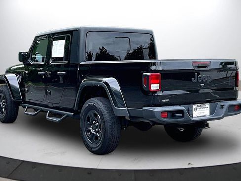 Certified 2022 Jeep Gladiator Sport AWD/4WD image 7