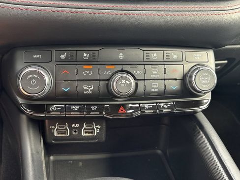 Used 2023 Dodge Durango GT RWD image 30