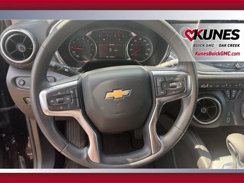 Used 2025 Chevrolet Blazer LT FWD image 15