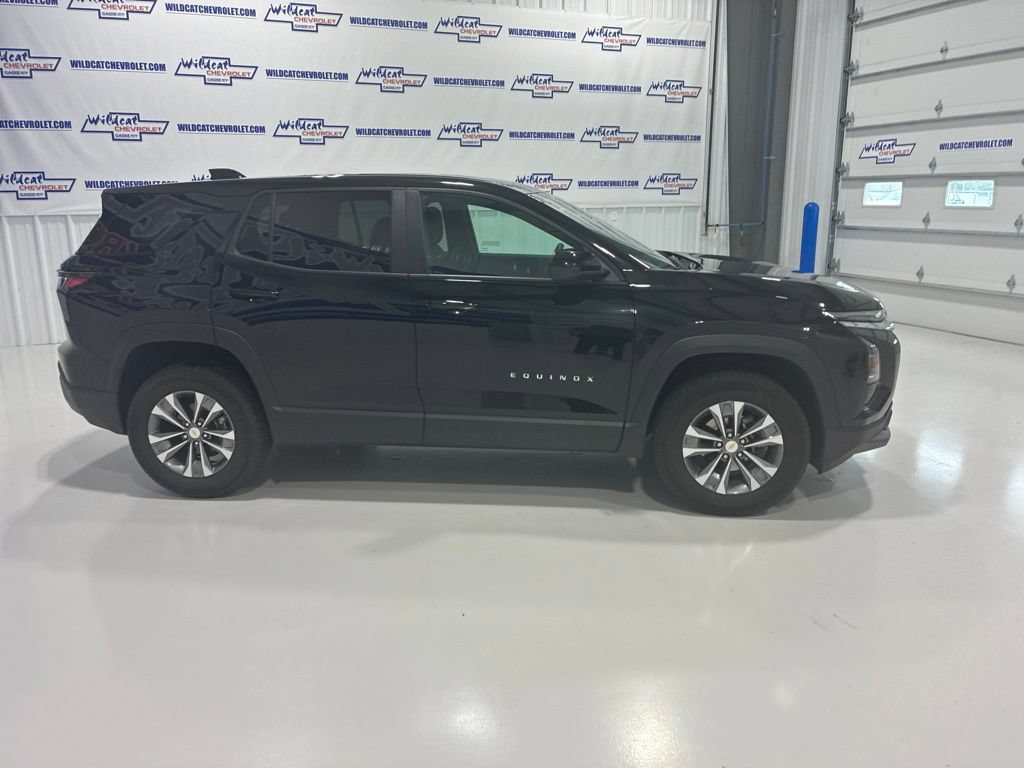 Used 2026 Chevrolet Equinox LT AWD/4WD image 7