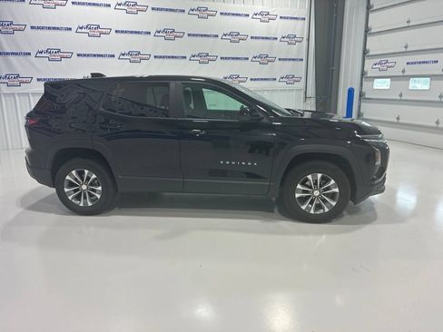 Used 2026 Chevrolet Equinox LT AWD/4WD image 7