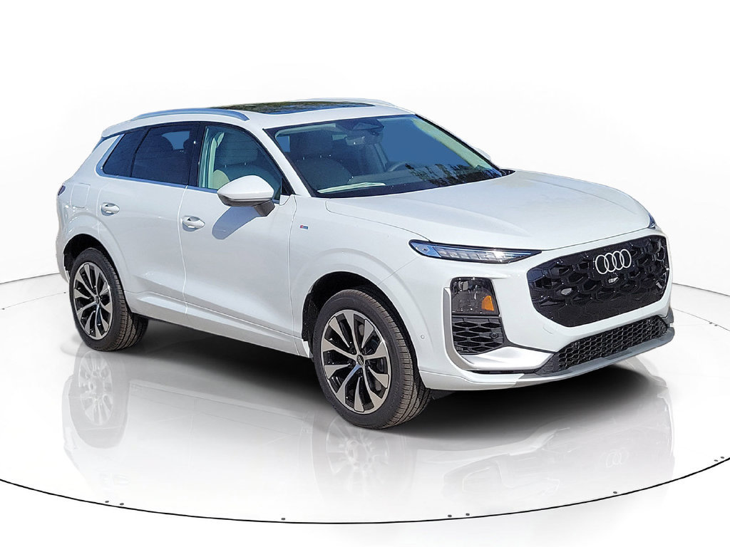 New 2026 Audi Q3 quattro 2.0T AWD/4WD image 1