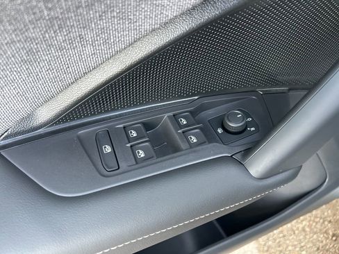 New 2026 Volkswagen Tiguan S FWD image 18