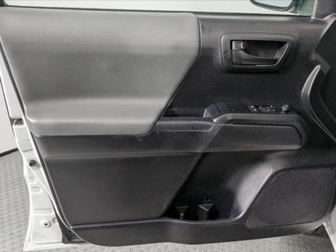 Used 2019 Toyota Tacoma SR RWD image 13