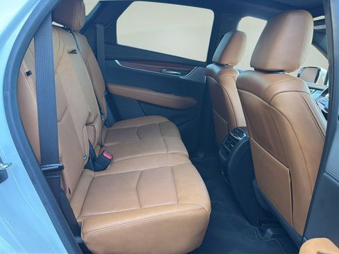 Certified 2023 Cadillac XT5 Premium Luxury w/ Technology Package FWD image 18