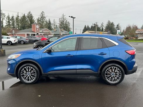 Used 2022 Ford Escape SE FWD image 3