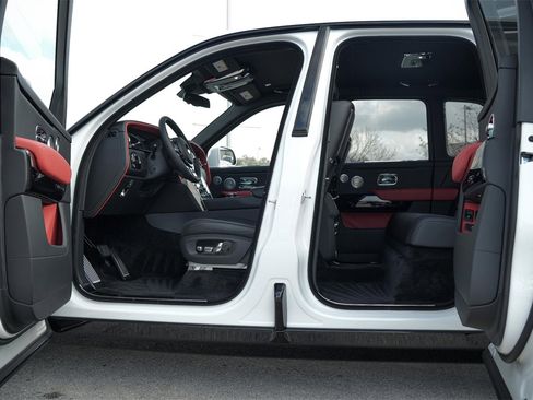 New 2026 Rolls-Royce Cullinan image 15