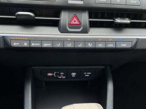 New 2026 Kia K4 FWD image 27
