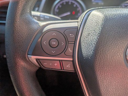 Used 2022 Toyota Camry LE image 23