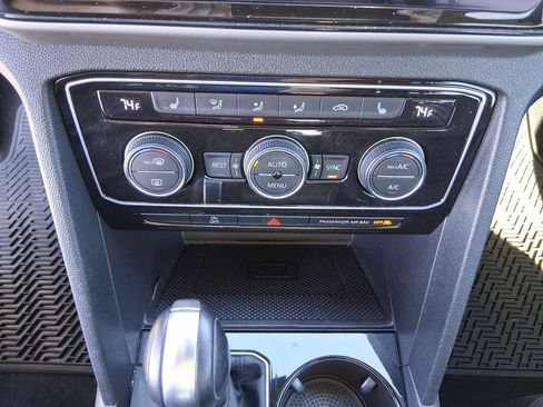 Used 2021 Volkswagen Atlas SEL AWD/4WD image 17