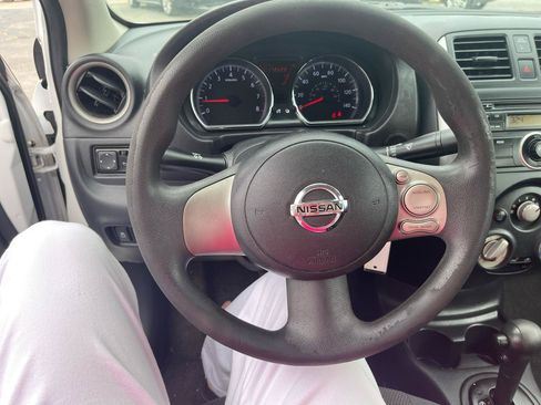 Used 2012 Nissan Versa SV FWD image 16