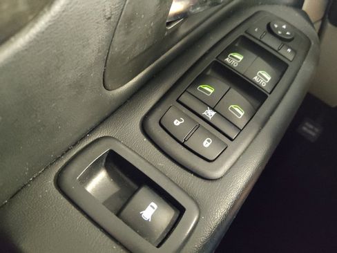 Used 2017 Dodge Grand Caravan SE w/ Power Window Group FWD image 27