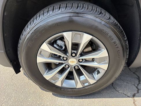 Used 2025 Chevrolet Equinox LT FWD image 31