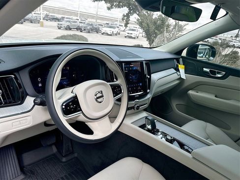 Used 2025 Volvo XC60 T8 Plus w/ Protection Package Premier image 9