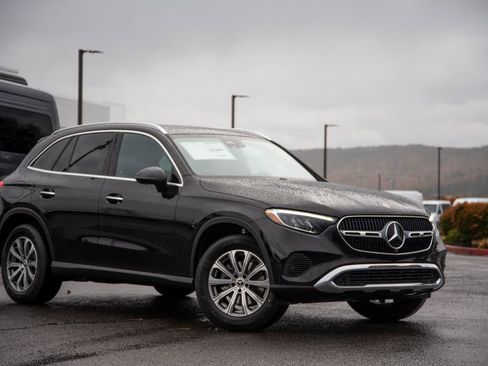 New 2026 Mercedes-Benz GLC 300 4MATIC image 3