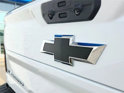 New 2026 Chevrolet Silverado 2500 ZR2 image 12