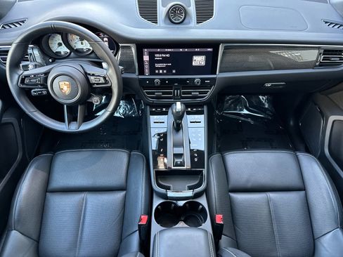 Certified 2025 Porsche Macan GTS AWD/4WD image 6