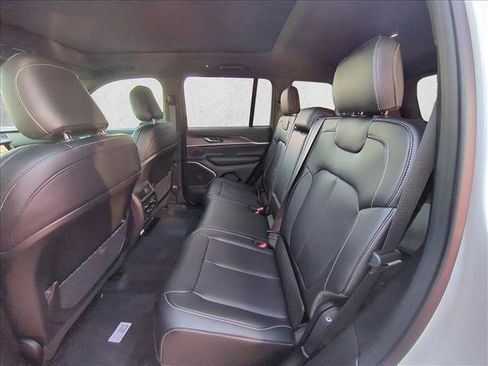 New 2026 Jeep Grand Cherokee Limited image 14