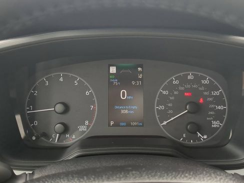 Used 2025 Toyota Corolla SE image 24