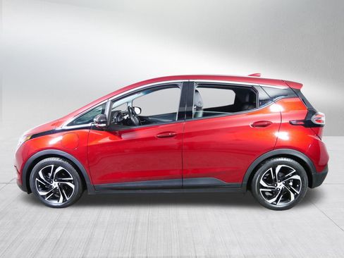 Used 2022 Chevrolet Bolt LT image 4