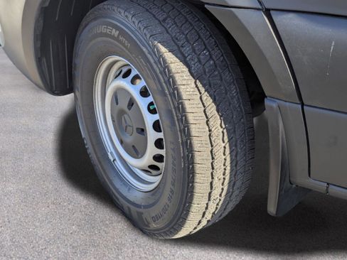 Used 2019 Mercedes-Benz Sprinter 2500 image 36