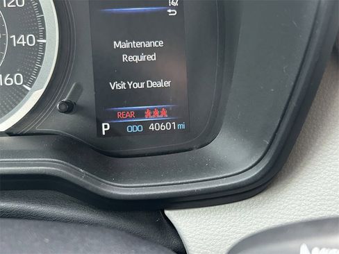 Used 2022 Toyota Corolla LE image 30