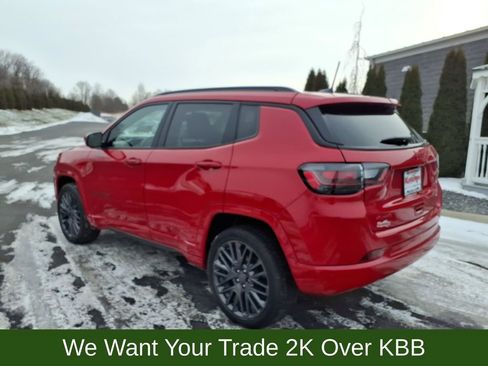 Used 2022 Jeep Compass Limited w/ (RED) Package image 3