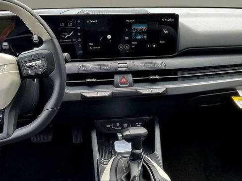 New 2026 Kia K4 GT-Line w/ GT-Line Premium Package FWD image 6