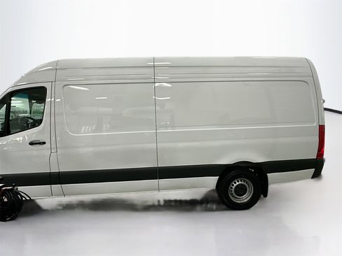 New 2025 Mercedes-Benz Sprinter 2500 image 5