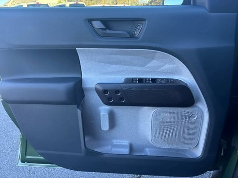 New 2025 Ford Maverick XLT w/ XLT Luxury Package image 11