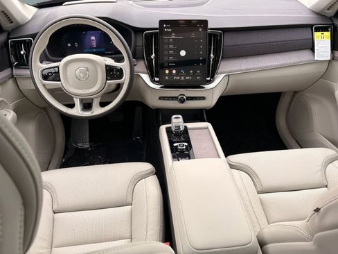 New 2026 Volvo XC90 B6 Ultra w/ Protection Package image 15