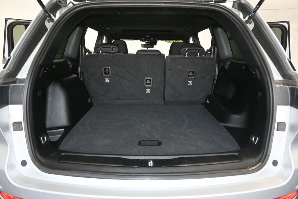 Used 2025 Jeep Grand Cherokee Laredo X AWD/4WD image 9
