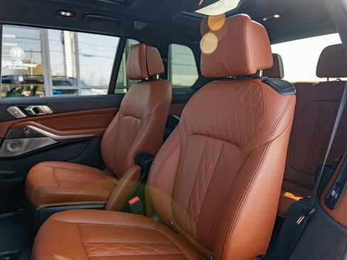 Used 2023 BMW X7 M60i w/ Executive Package image 17