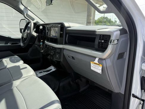 Used 2023 Ford F450 XL w/ XL Chrome Package RWD image 23