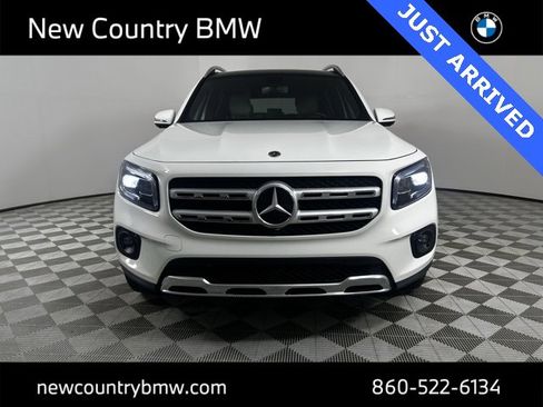 Used 2021 Mercedes-Benz GLB 250 4MATIC image 2