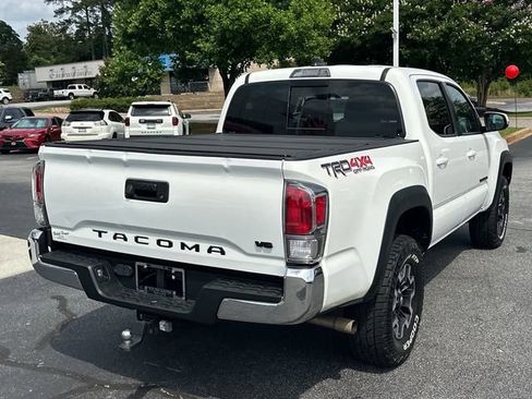 Used 2020 Toyota Tacoma TRD Off-Road AWD/4WD image 3