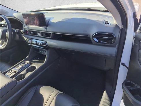 Used 2026 Honda Pilot Touring image 4