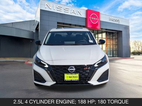 New 2025 Nissan Altima 2.5 SR w/ SR Premium Package image 4